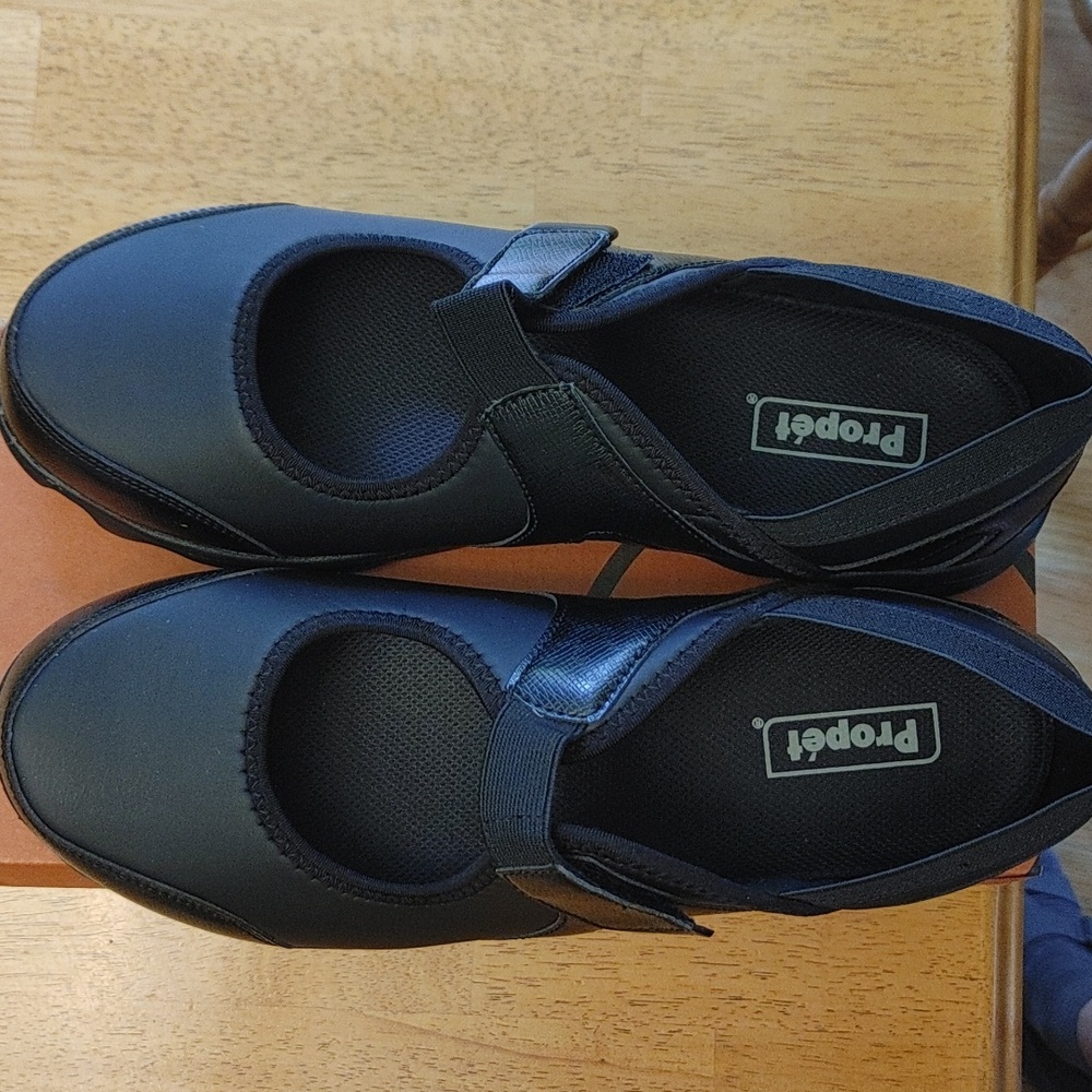 Propet Onalee Mary Jane Style shoes, size Women's 12 2E (extra wide)